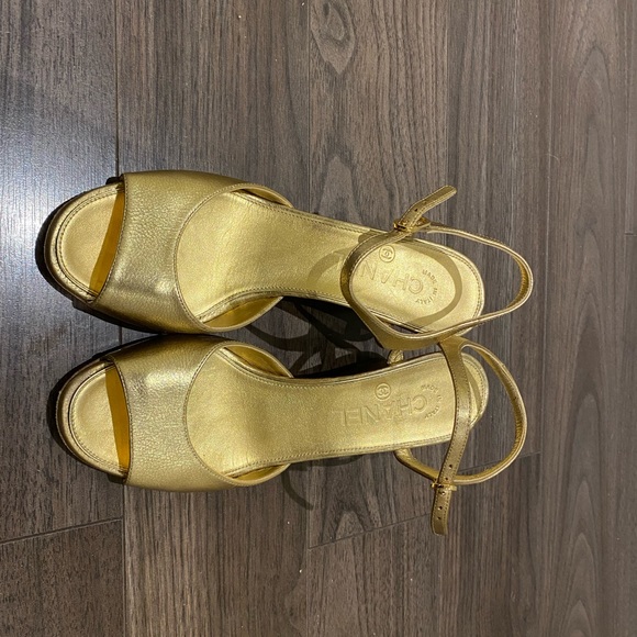 Chanel sneakers - Picture 2 of 2